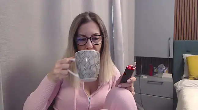 SukyGirl online show from 01-19-25, 11:56