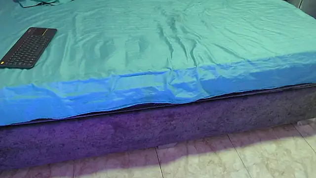 Snapshot of dirty_couple22 chatting on 11-30-25, 01:59 dirty couple22 online show from 11-30-25, 01:59