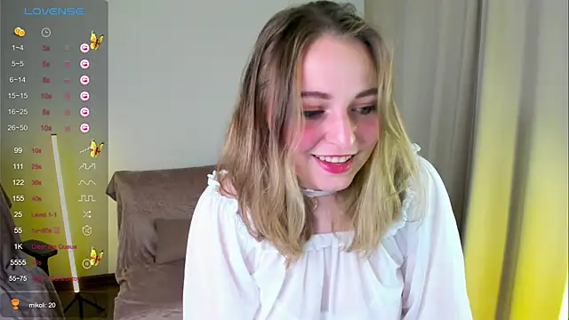 Snapshot of alysia_storm chatting on 10-03-25, 07:22 alysia storm online show from 10-03-25, 07:22