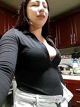 Snapshot of Sara_Brownx chatting on 10-09-25, 01:03 Sara Brownx online show from 10-09-25, 01:03