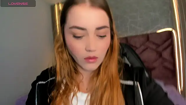 Snapshot of Lucia_star__ chatting on 01-02-25, 01:19 Lucia star online show from 01-02-25, 01:19