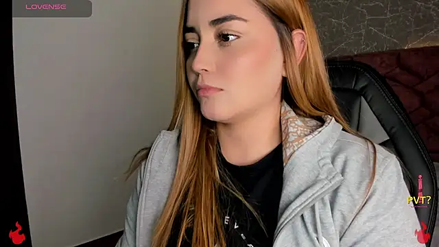 Snapshot of Lucia_star__ chatting on 01-07-25, 11:03 Lucia star online show from 01-07-25, 11:03