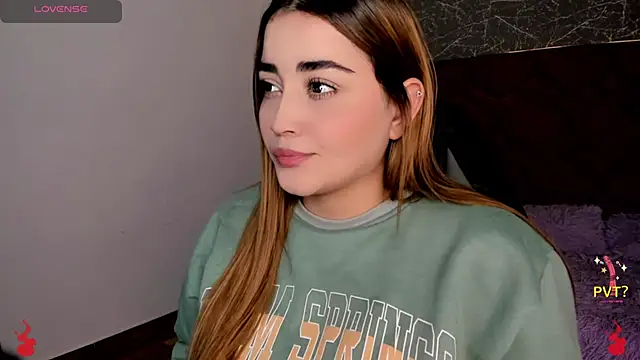 Snapshot of Lucia_star__ chatting on 01-15-25, 07:12 Lucia star online show from 01-15-25, 07:12