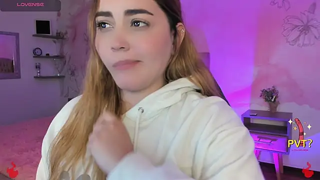 Snapshot of Lucia_star__ chatting on 02-12-25, 06:08 Lucia star online show from 02-12-25, 06:08