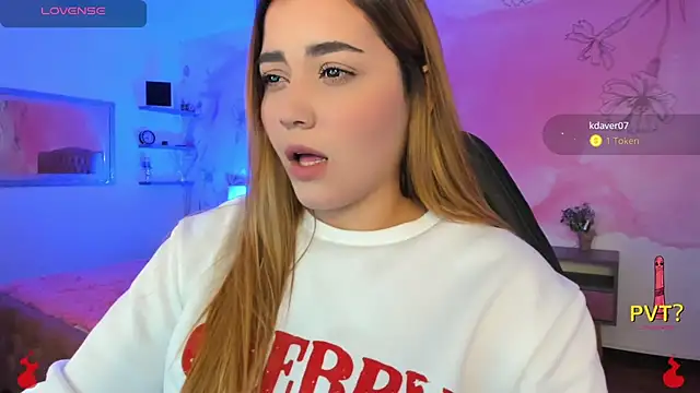 Snapshot of Lucia_star__ chatting on 02-19-25, 02:23 Lucia star online show from 02-19-25, 02:23