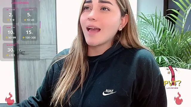 Snapshot of Lucia_star__ chatting on 10-31-25, 02:34 Lucia star online show from 10-31-25, 02:34