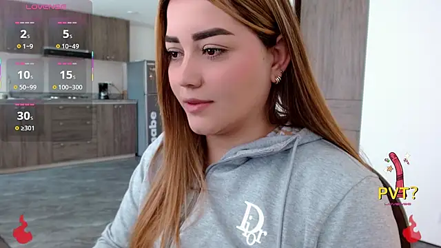 Lucia star   online show from 11-29-25, 03:48