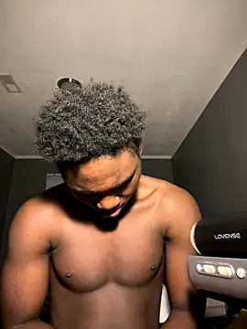 Festivitiesking1 online show from 12-05-25, 12:36