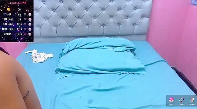 Snapshot of Angelica_Blue chatting on 12-07-24, 03:30 Angelica Blue online show from 12-07-24, 03:30