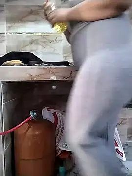 Snapshot of Dalou3a69 chatting on 02-04-25, 05:01 Dalou3a69 online show from 02-04-25, 05:01