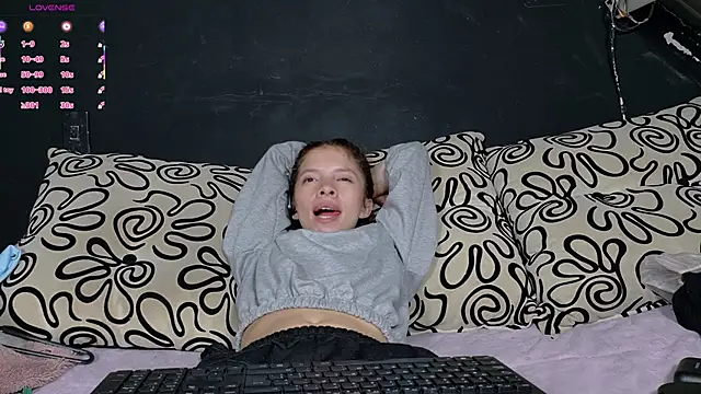 sweetdam12 online show from 11-05-25, 08:53