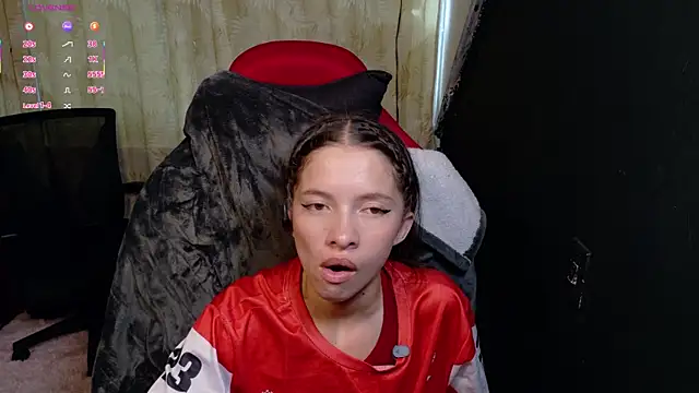 sweetdam12 online show from 12-15-25, 08:24