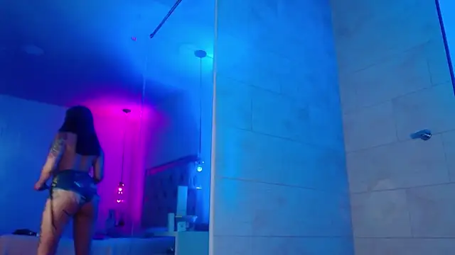 Snapshot of GigiVolkova chatting on 01-07-25, 11:56 GigiVolkova online show from 01-07-25, 11:56