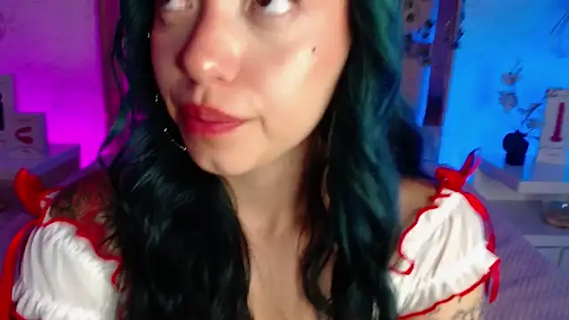 Snapshot of GigiVolkova chatting on 03-08-25, 11:49 GigiVolkova online show from 03-08-25, 11:49