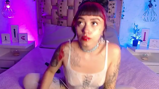 Snapshot of GigiVolkova chatting on 03-20-25, 11:12 GigiVolkova online show from 03-20-25, 11:12