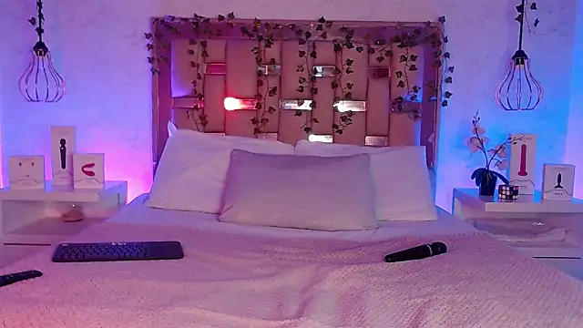 Snapshot of GigiVolkova chatting on 09-15-25, 06:41 GigiVolkova online show from 09-15-25, 06:41