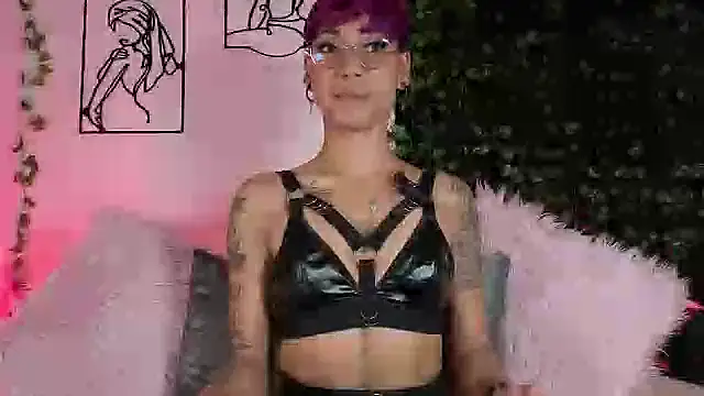 MiaMorgan  online show from 10-01-25, 12:33