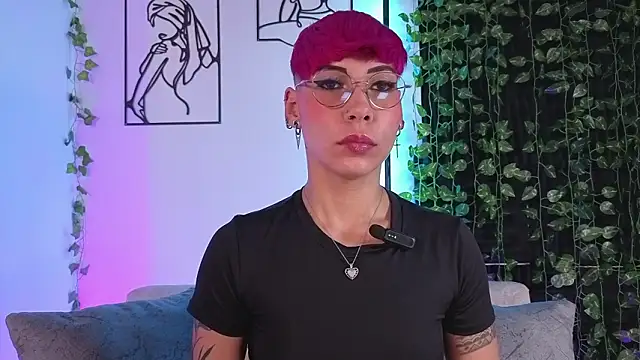 Snapshot of MiaMorgan_ chatting on 02-13-26, 02:57 MiaMorgan online show from 02-13-26, 02:57