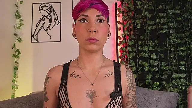 Snapshot of MiaMorgan_ chatting on 02-27-26, 01:44 MiaMorgan online show from 02-27-26, 01:44