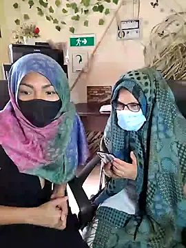 Snapshot of NAJWA-ARAB chatting on 12-19-24, 05:40 NAJWA-ARAB online show from 12-19-24, 05:40