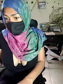 Snapshot of NAJWA-ARAB chatting on 12-26-24, 05:51 NAJWA-ARAB online show from 12-26-24, 05:51