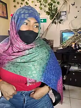 Snapshot of NAJWA-ARAB chatting on 02-17-25, 02:04 NAJWA-ARAB online show from 02-17-25, 02:04