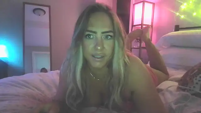 Snapshot of sunshinekisses chatting on 03-20-25, 11:49 sunshinekisses online show from 03-20-25, 11:49