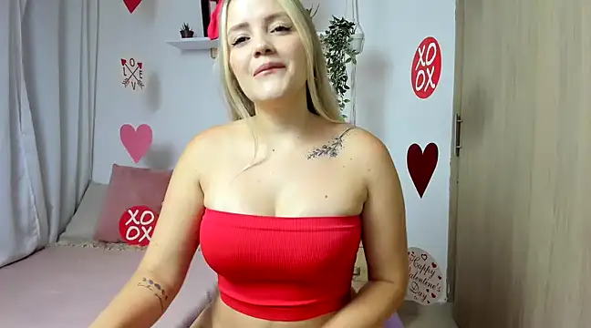 Snapshot of sally_smiling chatting on 02-14-25, 08:21 sally smiling online show from 02-14-25, 08:21