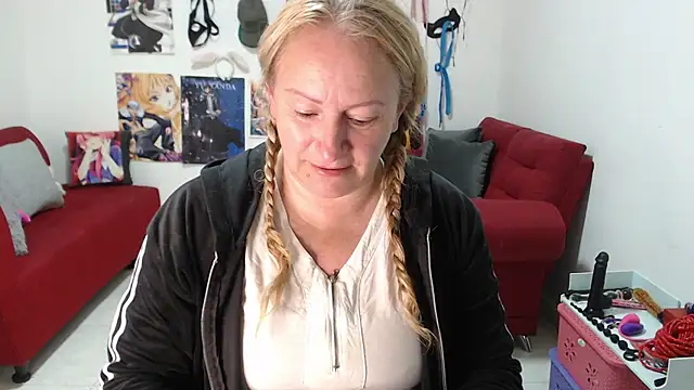 emperabigbootybigass online show from 10-21-25, 12:17