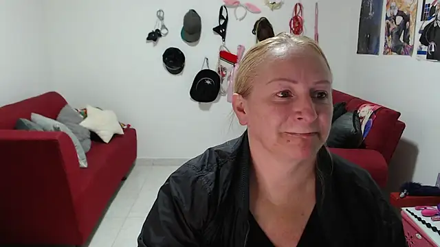 emperabigbootybigass online show from 01-06-26, 12:20