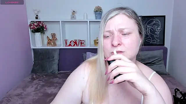 AnnaXCherri online show from 11-10-25, 02:32