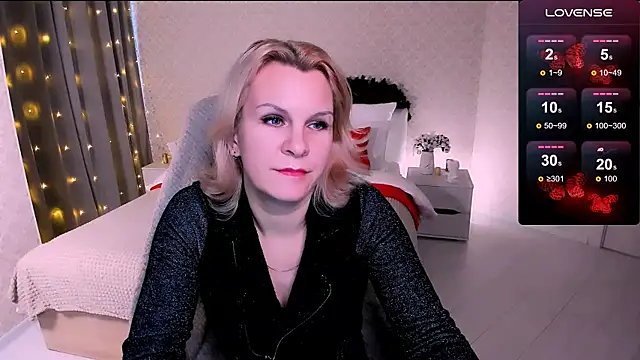 Snapshot of Louisa_Bay chatting on 01-16-25, 08:00 Louisa Bay online show from 01-16-25, 08:00