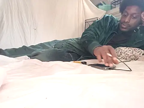 DevinToore online show from 10-22-25, 04:07