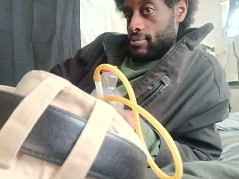 Snapshot of DevinToore chatting on 01-14-26, 06:24 DevinToore online show from 01-14-26, 06:24