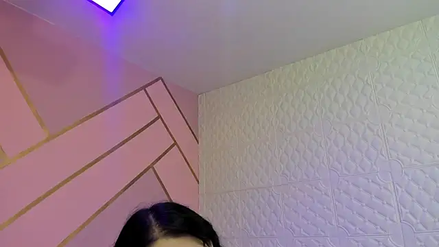 Violetaa diazz online show from 11-30-25, 04:05