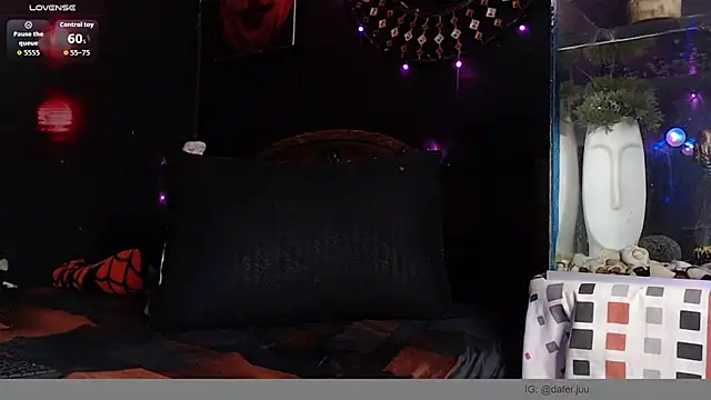 Godly huan online show from 12-20-25, 06:09