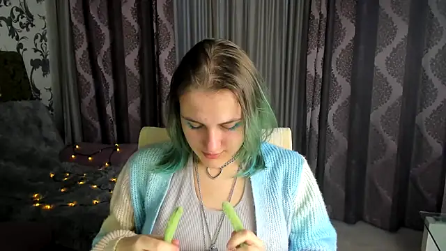 MelaniSep online show from 12-12-24, 02:22