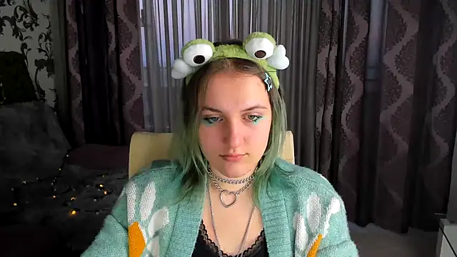 MelaniSep online show from 12-18-24, 02:17