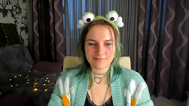 MelaniSep online show from 12-22-24, 01:55