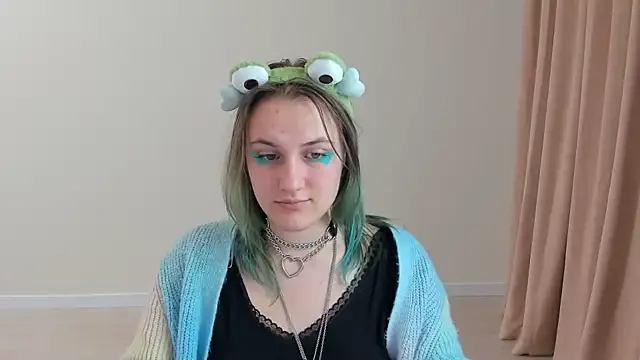 MelaniSep online show from 02-13-25, 03:46