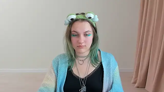 MelaniSep online show from 02-19-25, 03:49