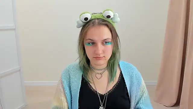 MelaniSep online show from 02-26-25, 04:14