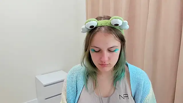 MelaniSep online show from 03-10-25, 04:14