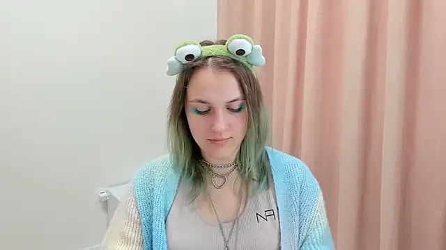 MelaniSep online show from 03-12-25, 01:51