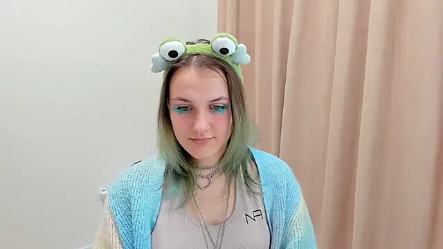 MelaniSep online show from 03-18-25, 04:04