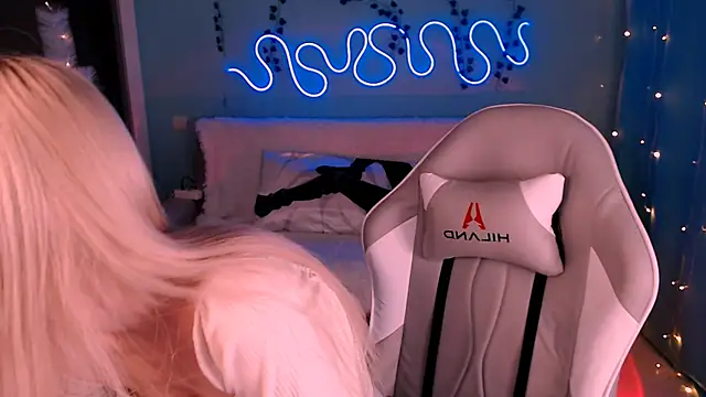 Snapshot of Sweet_Richal chatting on 12-28-24, 10:02 Sweet Richal online show from 12-28-24, 10:02