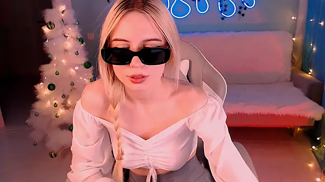 Snapshot of Sweet_Richal chatting on 01-25-25, 01:10 Sweet Richal online show from 01-25-25, 01:10