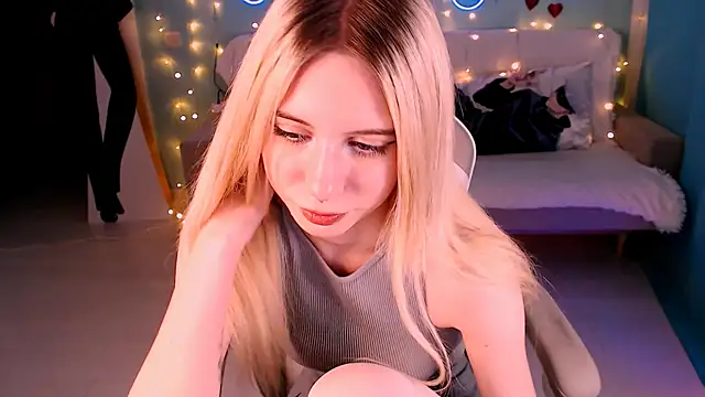 Snapshot of Sweet_Richal chatting on 03-14-25, 01:27 Sweet Richal online show from 03-14-25, 01:27