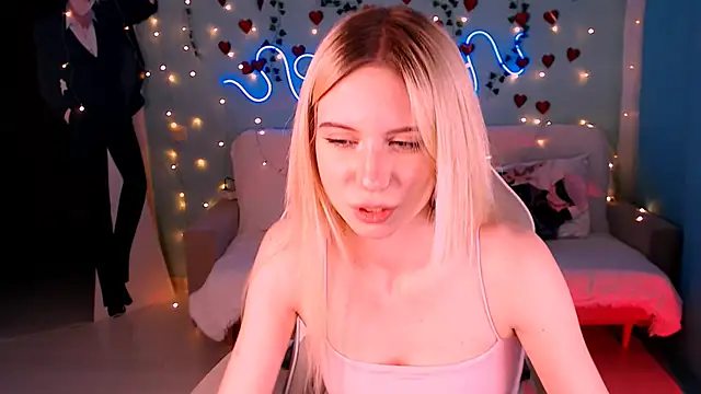 Snapshot of Sweet_Richal chatting on 03-17-25, 01:14 Sweet Richal online show from 03-17-25, 01:14