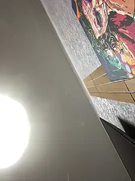 Lola Hale online show from 01-13-26, 06:51